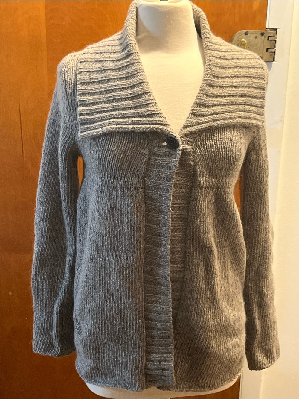 Massimo Dutti Women's Brown Rib Knit One Button Cardigan Sweater. Size M